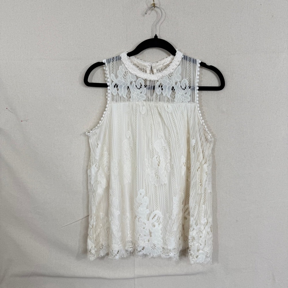 Hint of Mint Ivory Lace Sleeveless Top Floral Crochet Neckline Cream‎ Large